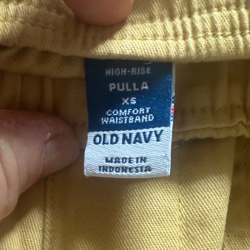 Women's Casual Cargo Pants in Golden - Picture 4 of 4